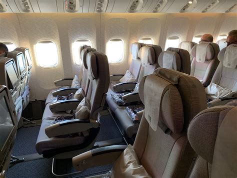 boeing 777-300er emirates economy|EMIRATES review: economy class on the Boeing 777 .